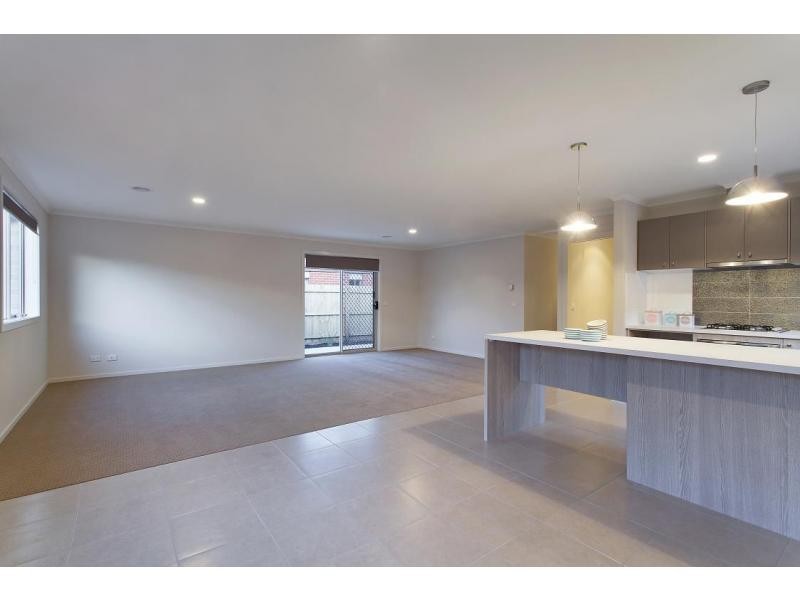 L441 Hallyburton Drive, Clyde North VIC 3978