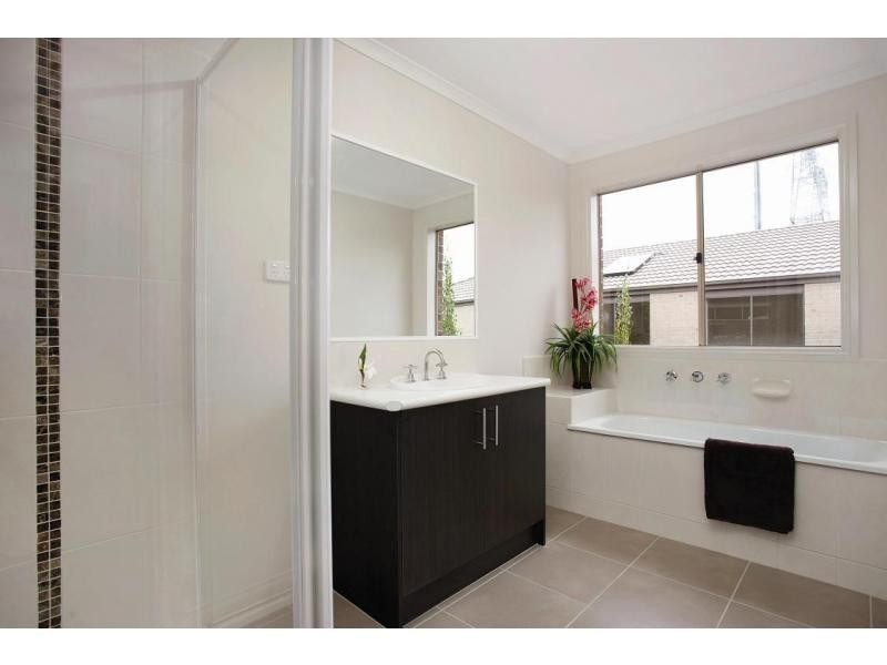 L329 The Grow Estate, Cranbourne East VIC 3977