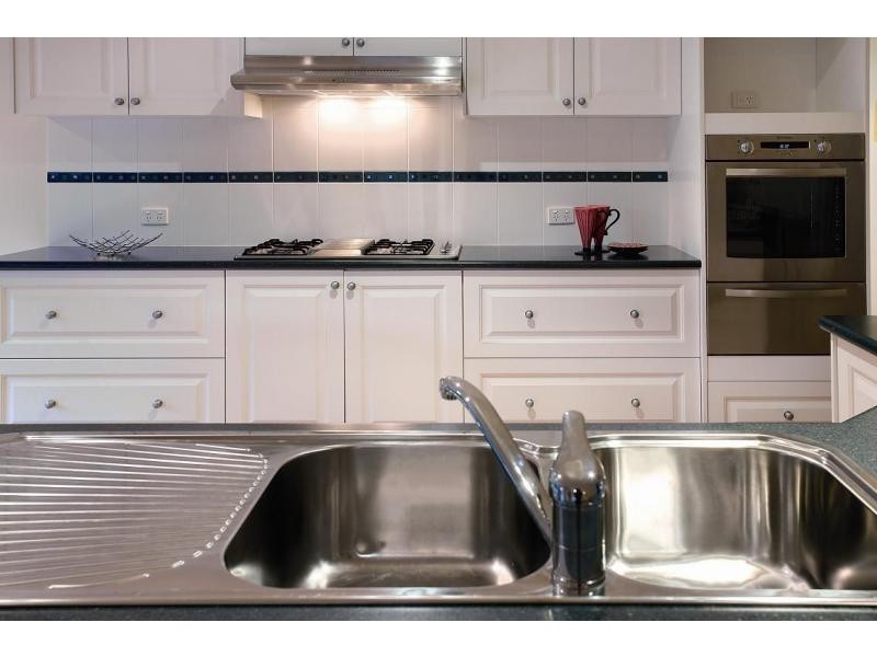 L16 Kingsbridge Avenue, Cranbourne North VIC 3977