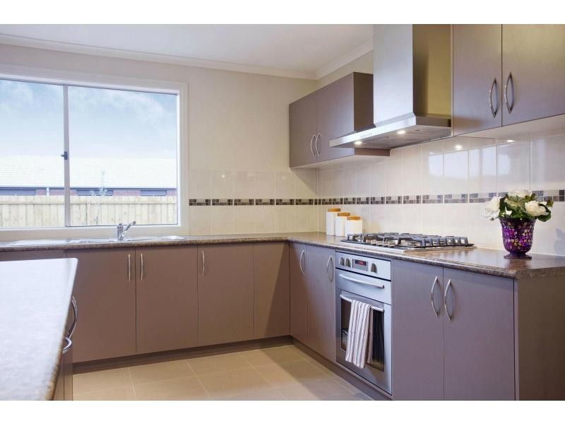 L64 Millicent Parade, Savannah Estate, Officer VIC 3809