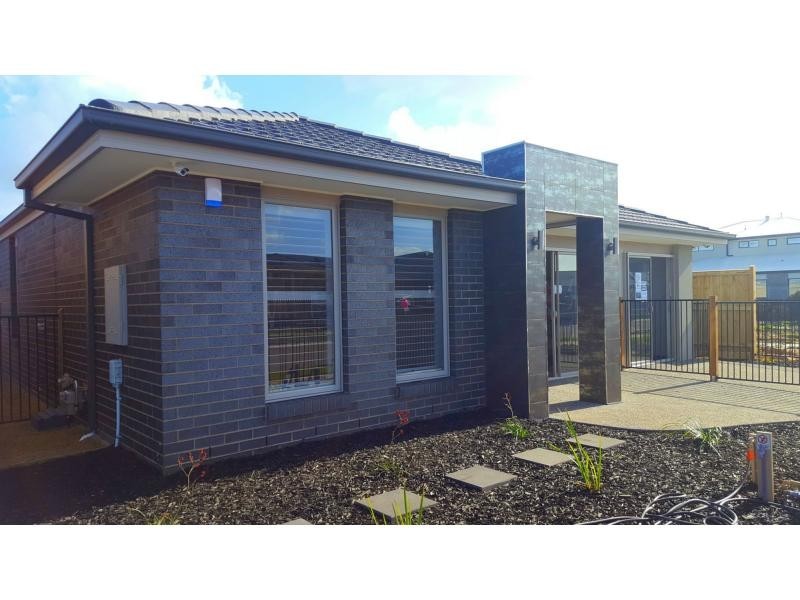 L227 Tuxen Crescent, Carrum Downs VIC 3201