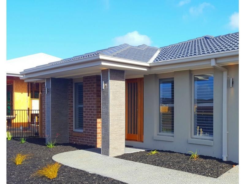 L1056 Noorat Place, Cranbourne North VIC 3977