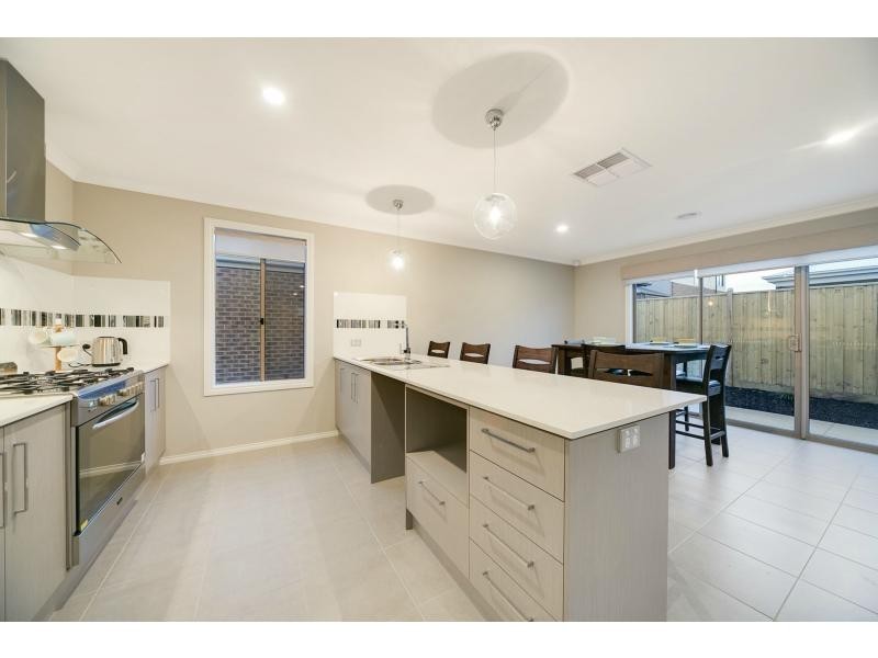 L1557 Beacon Drive, Tulliallan Estate, Cranbourne North VIC 3977