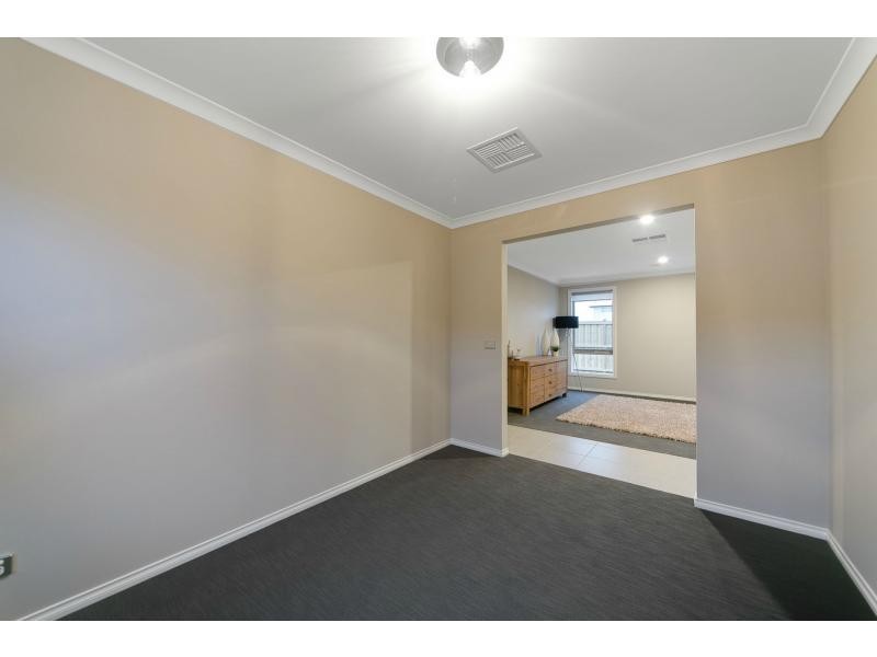 L639 Brand New Meridian Estate, Clyde North VIC 3978