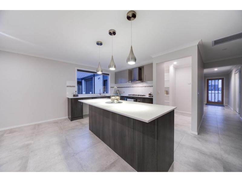 L951 Hammersmith Way, Livingston Estate, Cranbourne East VIC 3977