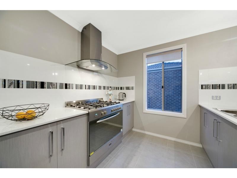 L220 New Clyde Springs Estate, Clyde North VIC 3978