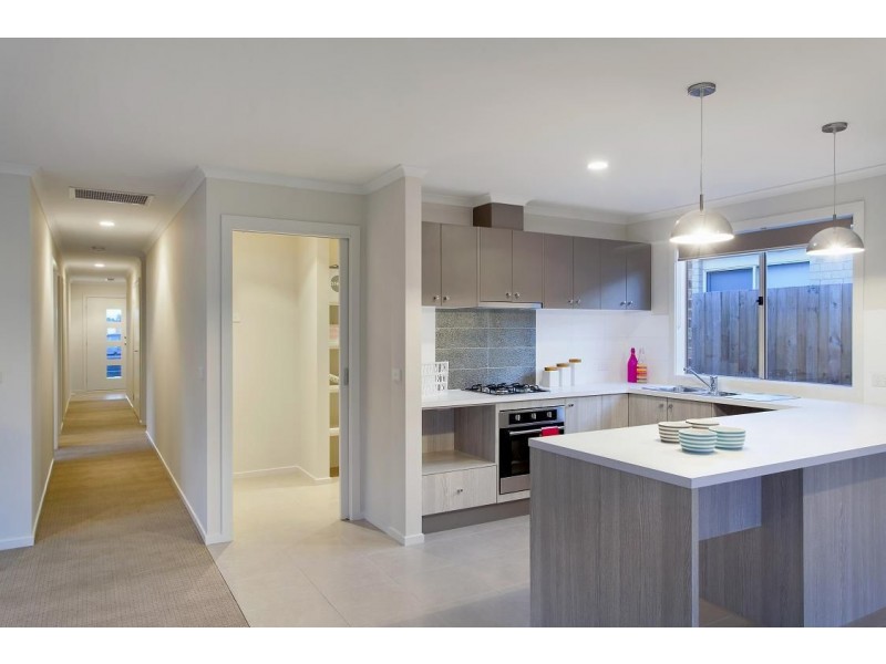 - CRYSTAL DESIGN St, Cranbourne VIC 3977