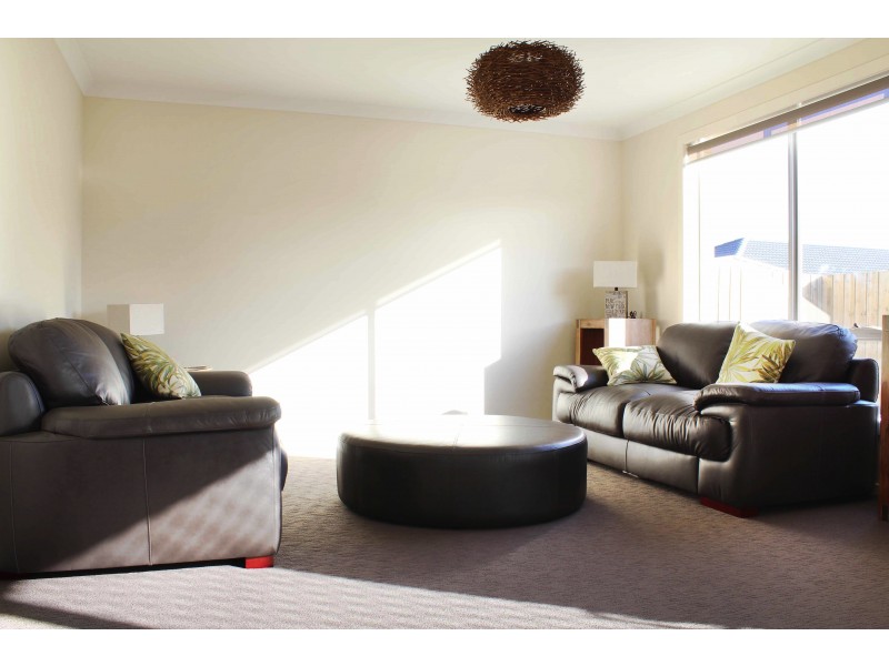 343 East Boulevard, Cranbourne East VIC 3977