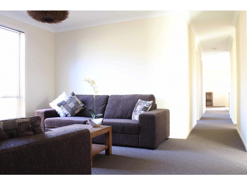 343 East Boulevard, Cranbourne East VIC 3977