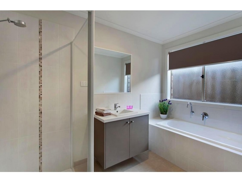 LOT 4315 CLYDEVALE ESTATE, Clyde VIC 3978