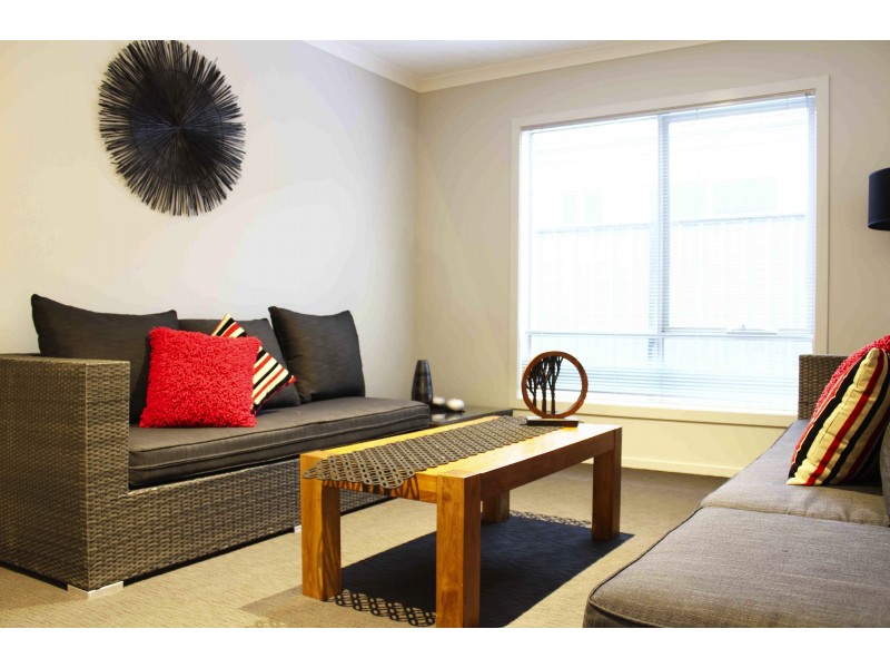2 Annabella/Cameron Street, Cranbourne East VIC 3977