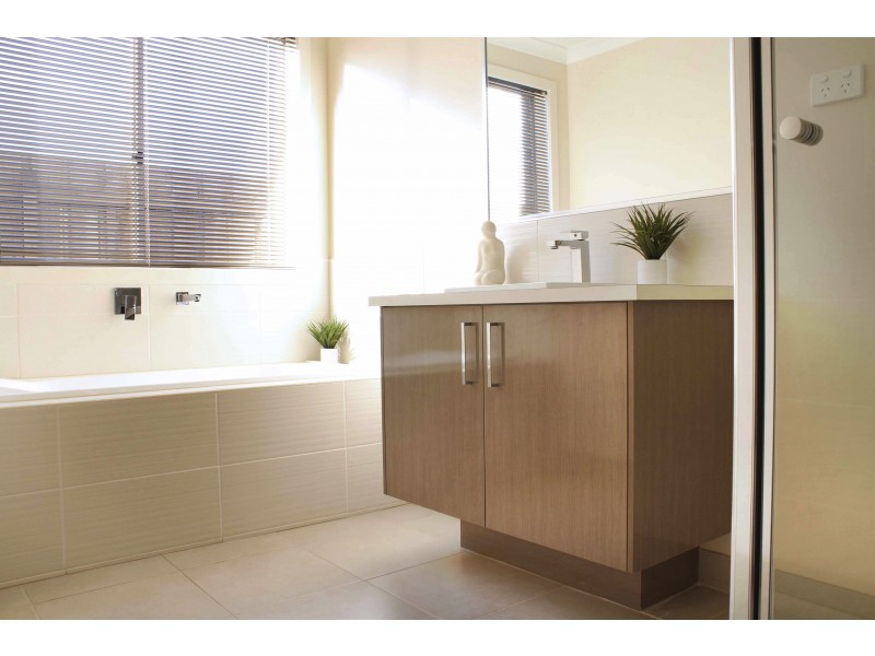 1021 Acclaim Drive, Clyde VIC 3978