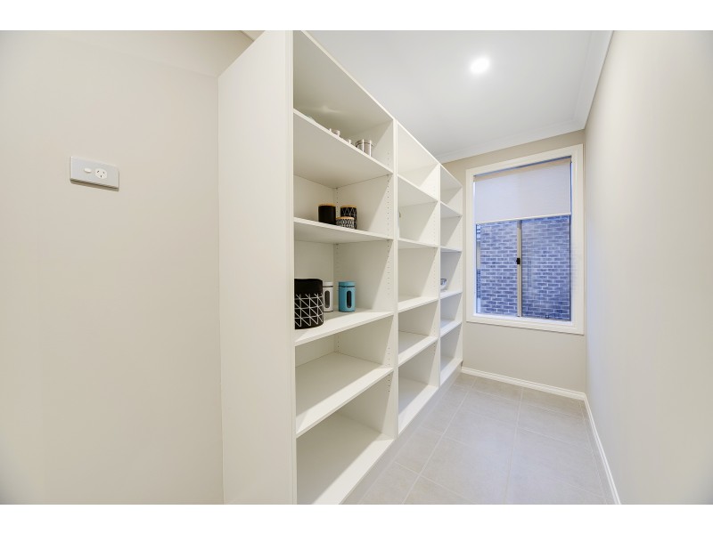 804 Lochaven Estate, Cranbourne West VIC 3977