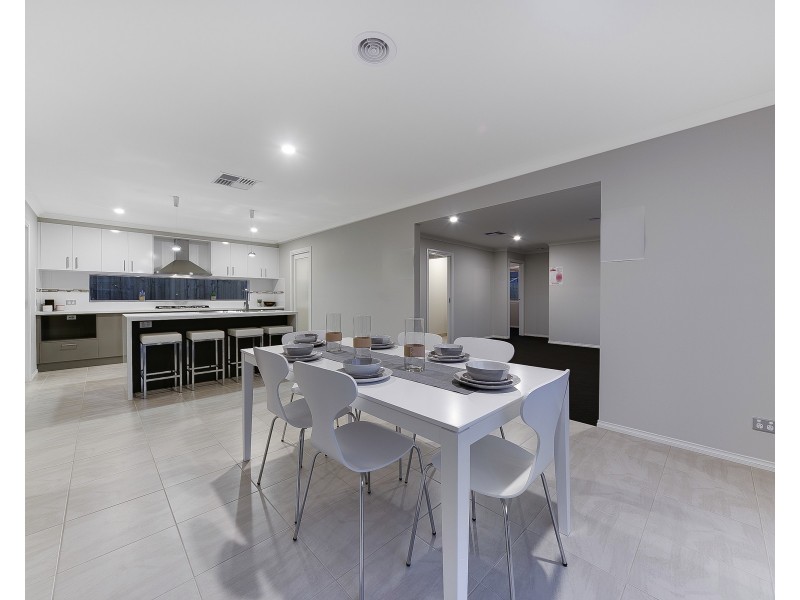 432 Villager Street, Cranbourne East VIC 3977