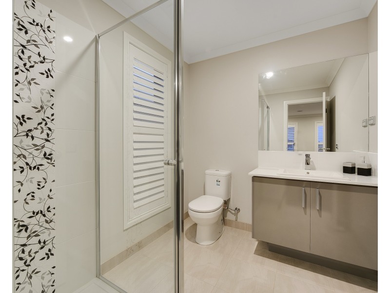 542 Lakeside At Berwick, Narre Warren South VIC 3805
