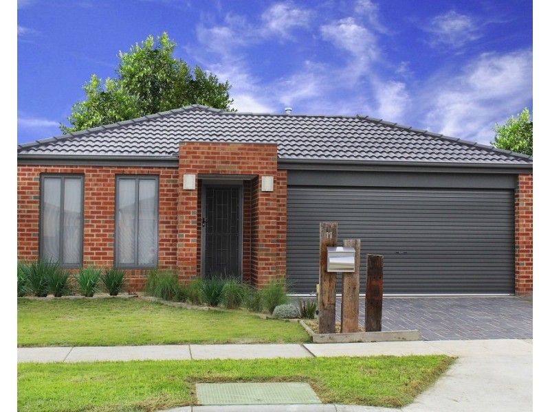LOT/223 PAVILLION PARADE, Cranbourne East VIC 3977