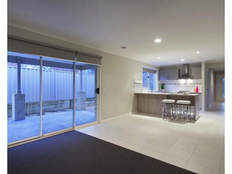 LOT 1014 LOCHAVEN STREET, Cranbourne West VIC 3977