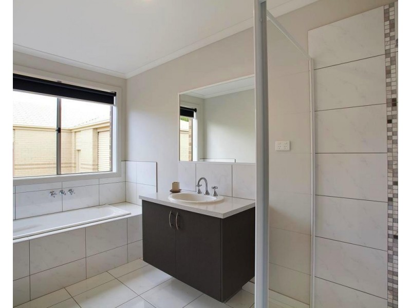 LOT 4146 HEATHER GROVE, Clyde North VIC 3978