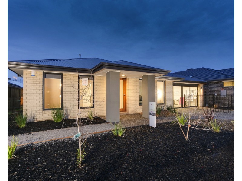 LOT 85 STONEMASON ROAD, Clyde North VIC 3978