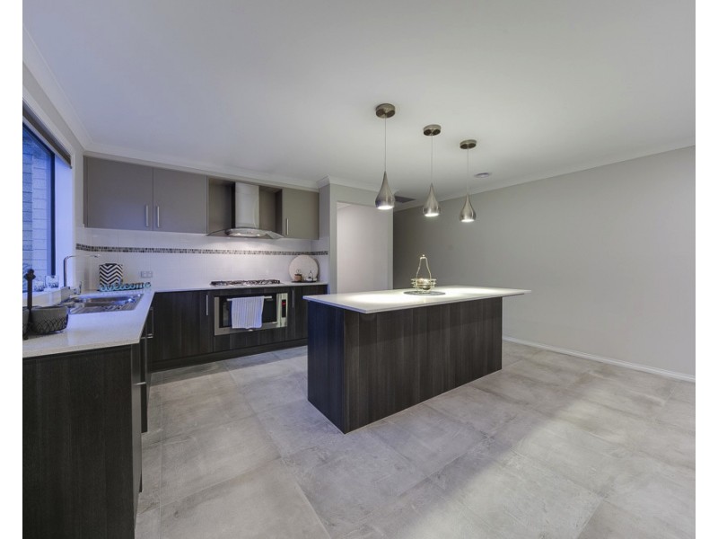 LOT 20 SLOANE SQUARE, Drouin VIC 3818