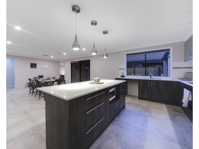 LOT 121 COUGAR CRESCENT, Clyde North VIC 3978