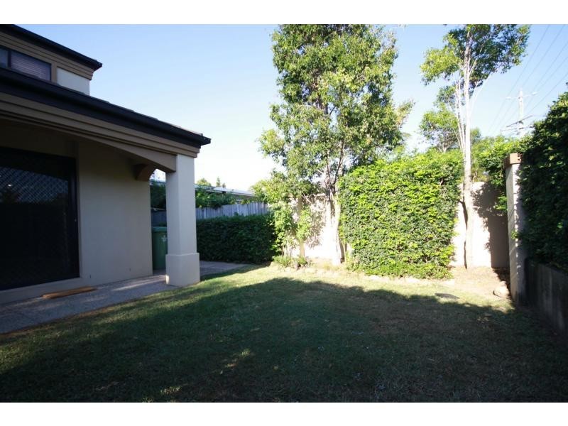 1/68 Broad Street, Labrador QLD 4215