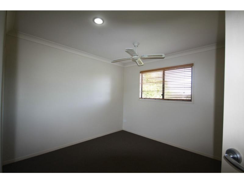 1/68 Broad Street, Labrador QLD 4215