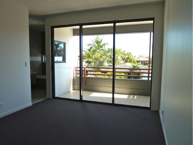 25B Muscovey Avenue, Paradise Point QLD 4216