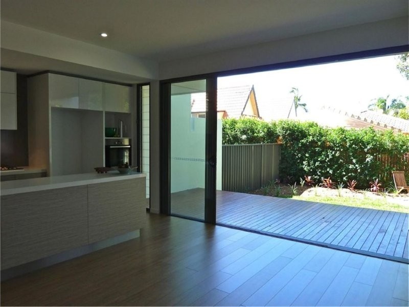 25B Muscovey Avenue, Paradise Point QLD 4216