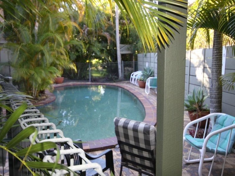 2/33 Whiting Street, Labrador QLD 4215