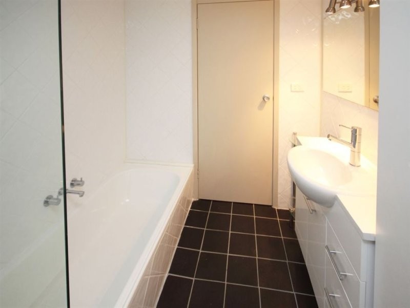 6/490 Marine Parade, Biggera Waters QLD 4216