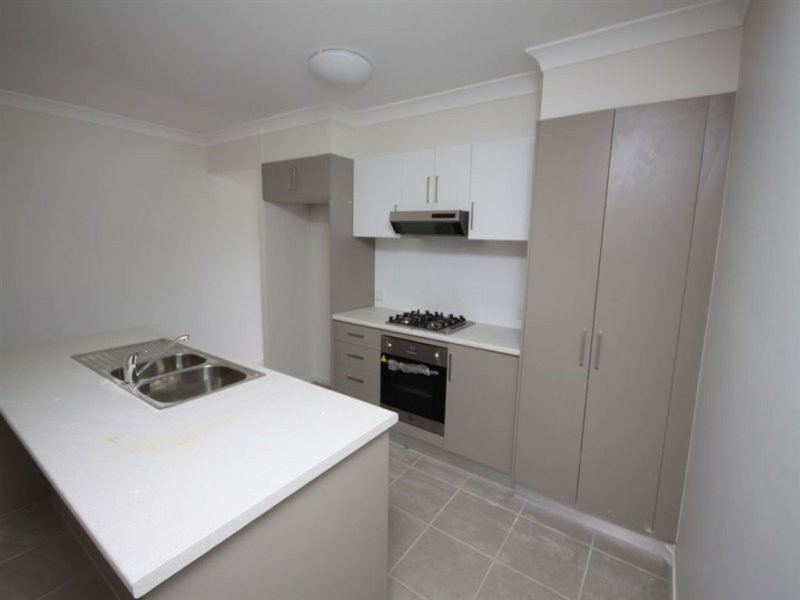 1/2 Jones Street, Coomera QLD 4209