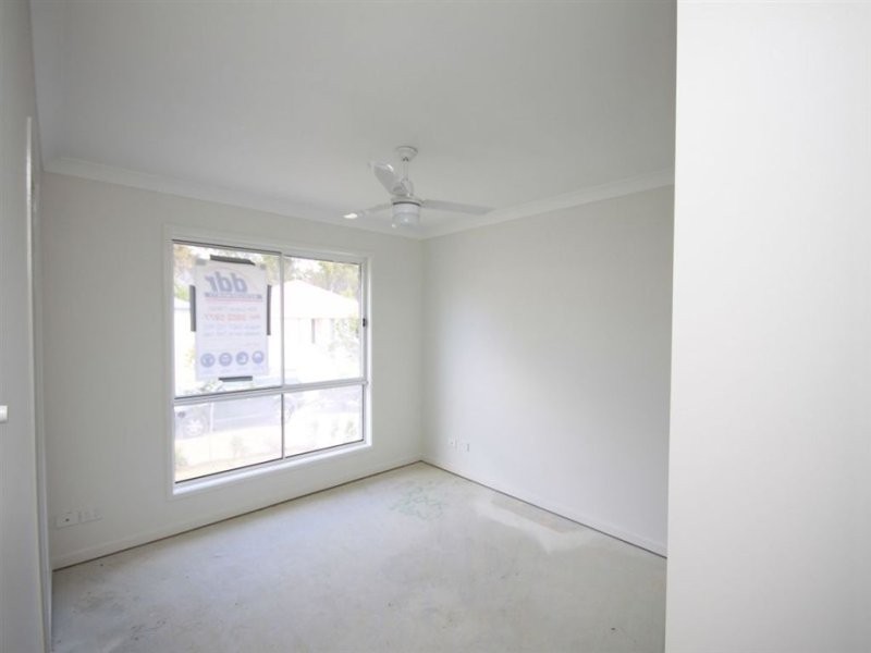 1/2 Jones Street, Coomera QLD 4209