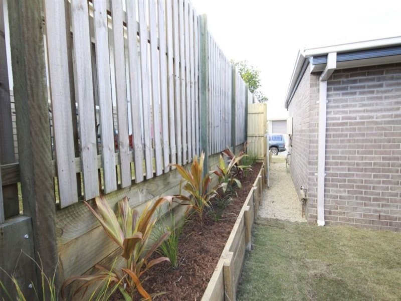 1/2 Jones Street, Coomera QLD 4209