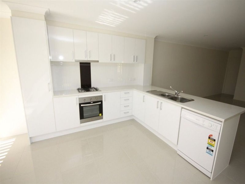 1/50 Bellagio Crescent, Coomera QLD 4209