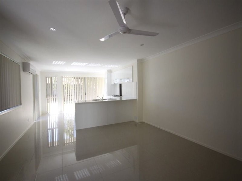 1/50 Bellagio Crescent, Coomera QLD 4209