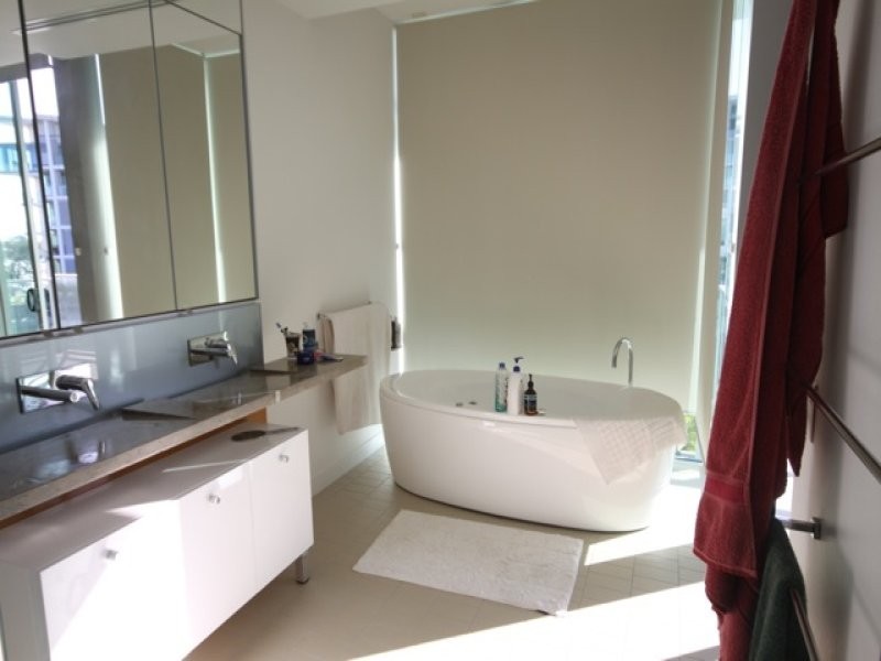 Paradise Point QLD 4216