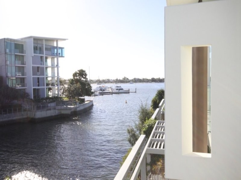 Paradise Point QLD 4216