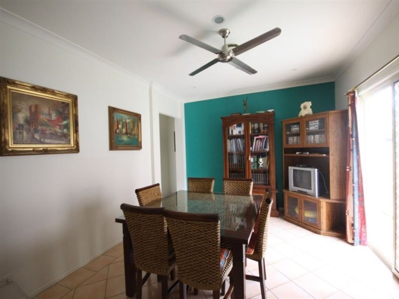 6 Nirvana Court, Runaway Bay QLD 4216