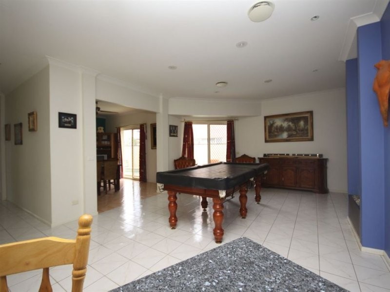 6 Nirvana Court, Runaway Bay QLD 4216