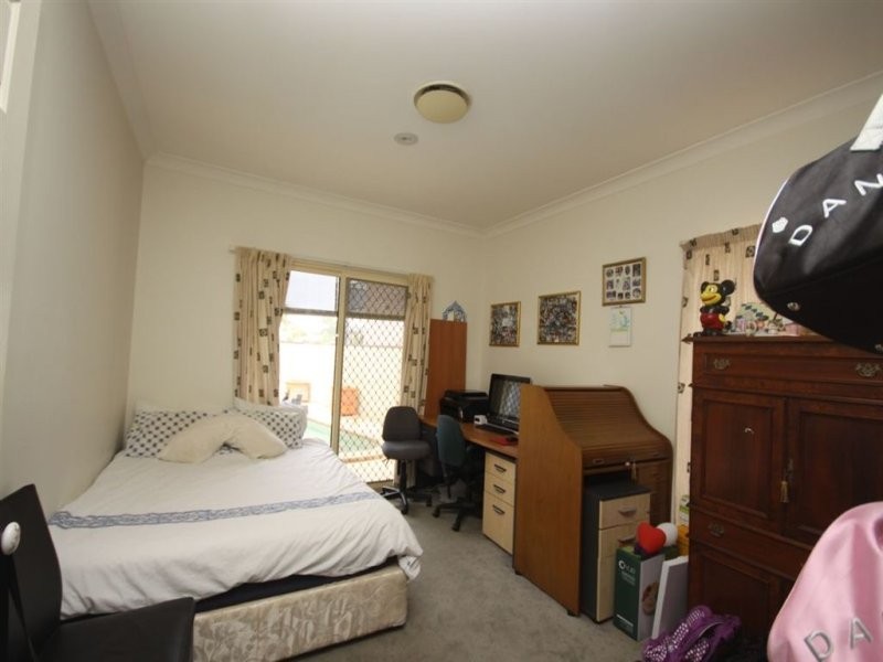 6 Nirvana Court, Runaway Bay QLD 4216