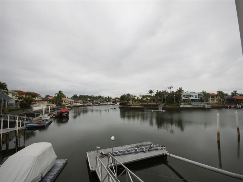 6 Nirvana Court, Runaway Bay QLD 4216