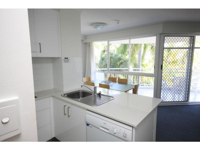 2A/510 Marine Parade, Biggera Waters QLD 4216