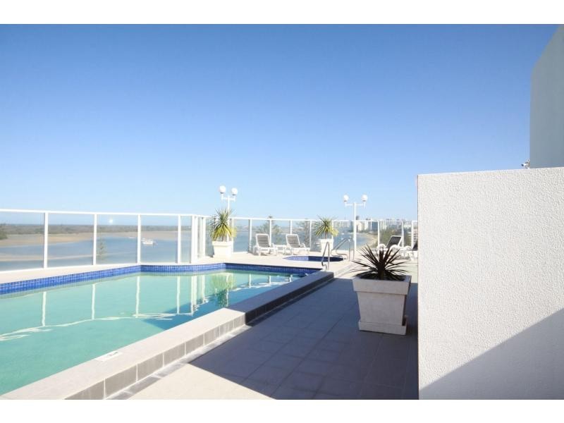 2A/510 Marine Parade, Biggera Waters QLD 4216