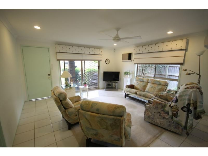 1/9 Sanctuary Court, Coombabah QLD 4216