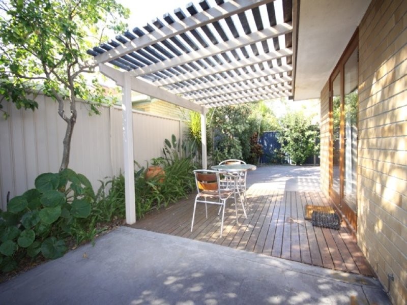 Unit 2/3 Topaz Court, Hollywell QLD 4216