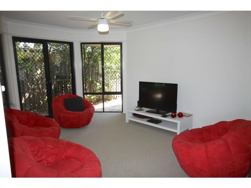 L72 Codrington Circuit, Pacific Pines QLD 4211