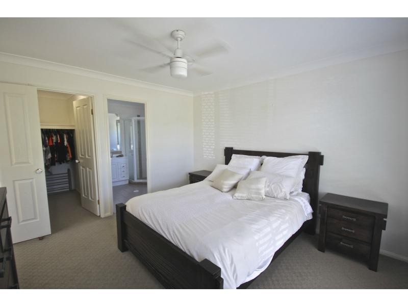 L72 Codrington Circuit, Pacific Pines QLD 4211