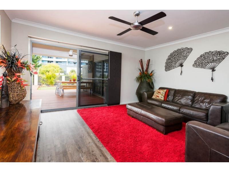 34 South Quay Drive, Biggera Waters QLD 4216