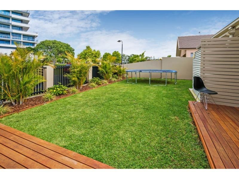 34 South Quay Drive, Biggera Waters QLD 4216